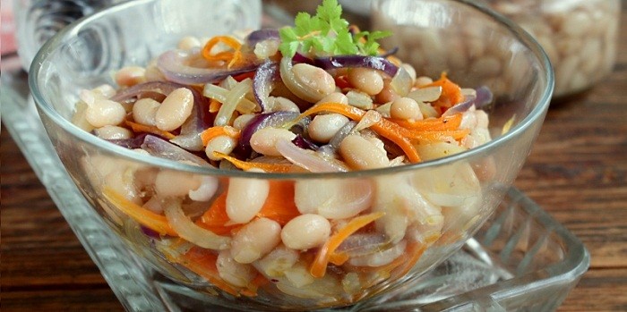 Салат из моркови и фасоли - пошаговые рецепты приготовления с луком, перцем, чесноком или на зиму в банках