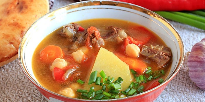 Суп из говяжьего бульона - как приготовить по пошаговым рецептам с картофелем, грибами, рисом и лапшой
