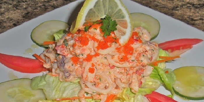 Салаты с красной икрой - пошаговые рецепты приготовления с крабовыми палочками, морепродуктами или рыбой