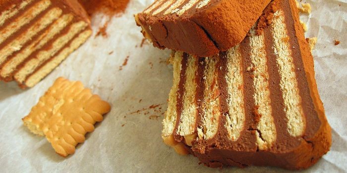 Торт с печеньем и сгущенкой без выпечки - как вкусно приготовить по пошаговым рецептам с фото