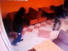 На Кубани неизвестные расстреляли из автомата троих клиентов кафе