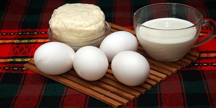 Салат с яйцом и сыром - пошаговые рецепты приготовления с красной рыбой, ветчиной, шампиньонами или оливками