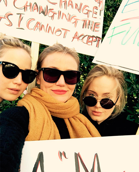 "Женский марш": Кэмерон Диас, Адель, Дженнифер Лоуренс и другие звезды вышли на улицу с протестом