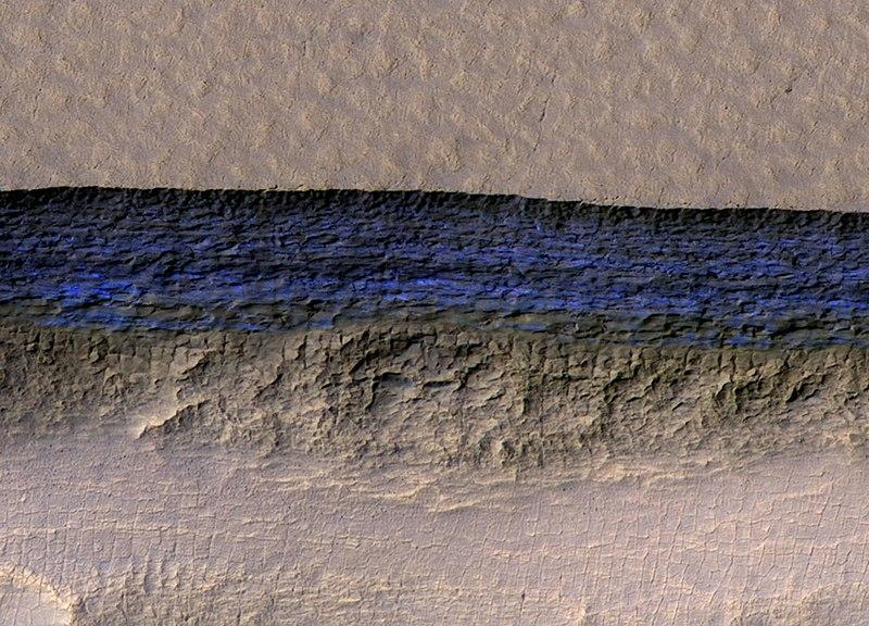 На Марсе были обнаружены большие слои льда