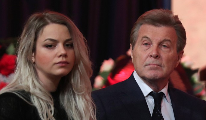 Дочь Шаинского привлекла внимание СМИ на церемонии прощания с композитором