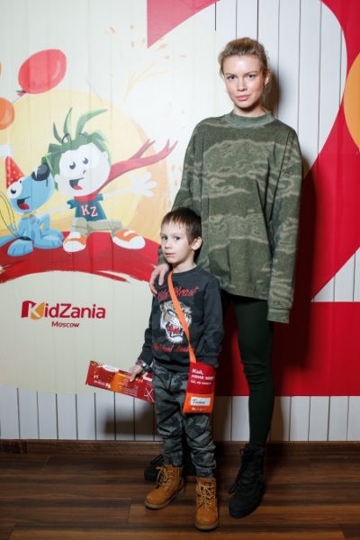 Елизавета Боярская, Марина Александрова и другие отметили день рождения детского парка KidZаnia
