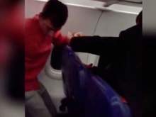 Пассажир избил назойливого авиадебошира в самолете Москва-Красноярск