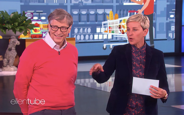 Билл Гейтс попытался угадать на шоу Эллен Дедженерес, сколько стоят продукты в супермаркете