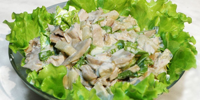 Салат из куриной грудки и грибов: рецепты приготовления