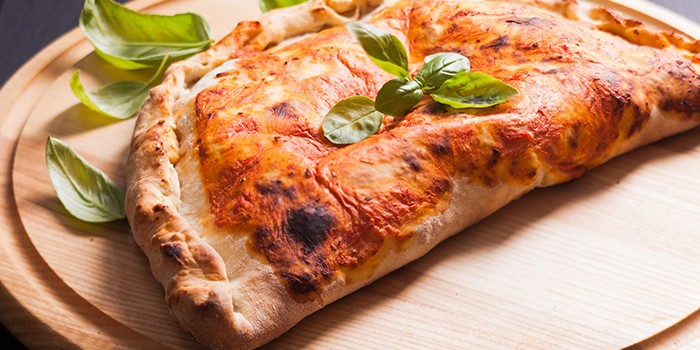 Кальцоне - пошаговые рецепты приготовления закрытой пиццы с разными начинками в домашних условиях с фото