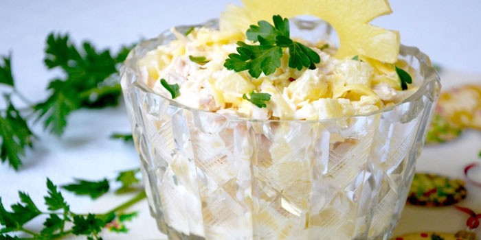 Салат с креветками и ананасом - как вкусно приготовить в домашних условиях по пошаговым рецептам с фото