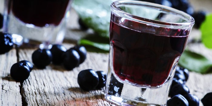 Настойка из ягод - пошаговые рецепты приготовления на водке или спирту в домашних условиях