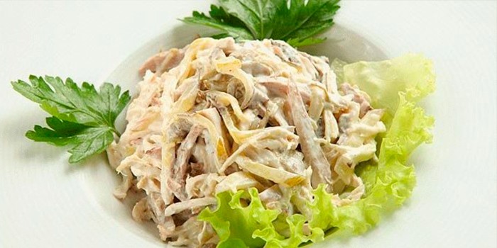 Салат с болгарским перцем - пошаговые рецепты приготовления с овощами, мясом или рыбой в домашних условиях