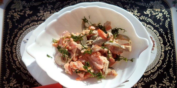 Салат с маринованным луком - рецепт