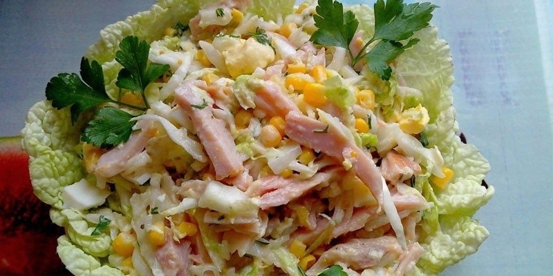 Салат с кукурузой и куриной грудкой - лучшие пошаговые рецепты приготовления в домашних условиях с фото