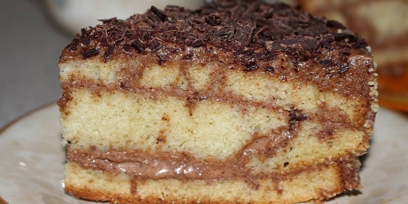 Торт с вареной сгущенкой - пошаговые рецепты бисквитного, медового, песочного или шоколадного с фото
