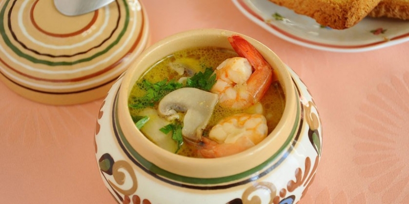Суп из креветок - пошаговые рецепты приготовления со сливками, овощами или сыром