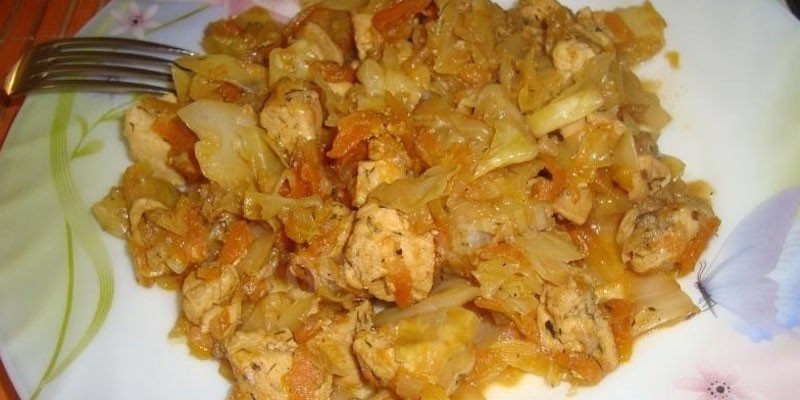 Жареная капуста - пошаговые рецепты приготовления на сковороде с грибами, мясом, курицей или картофелем