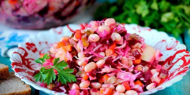 Салат из квашеной капусты: рецепты