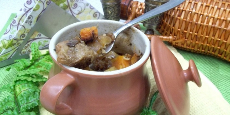 Свинина в горшочках - пошаговые рецепты приготовления вкусного и ароматного блюда в домашних условиях с фото