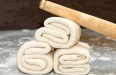 Штрудель из слоеного теста - пошаговые рецепты приготовления нежного десерта в домашних условиях с фото