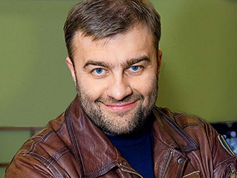 Новости дня: Жена Михаила Пореченкова разочаровала поклонниц актера затрапезным видом