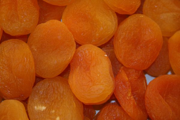 Чем полезна курага?