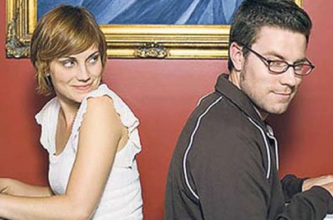 Как привлечь внимание мужчины?