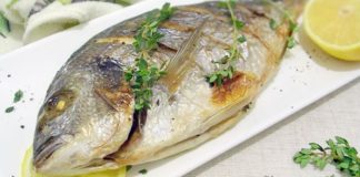 Как запечь форель в духовке в фольге — пошаговые рецепты приготовления целиком или кусочками с фото