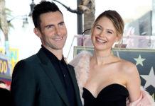 Адам Ливайн и Бехати Принслу поделились первым фото новорожденной дочери