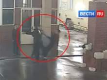Москвич с одного удара убил "слишком медленного" работника автомойки