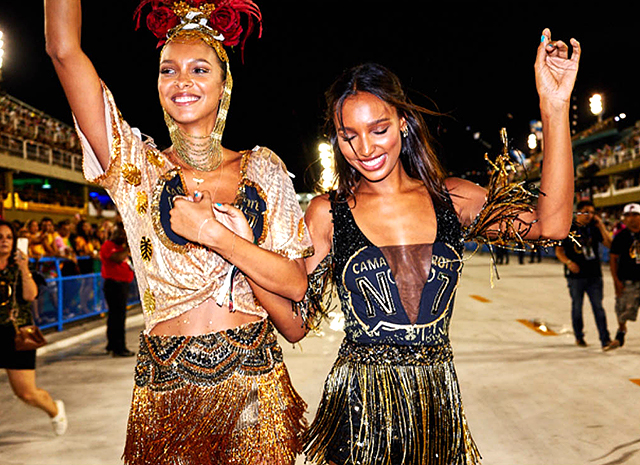Танцуют все: Адриана Лима с подругами-моделями на карнавале в Рио