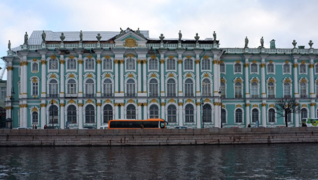 Петербургский Эрмитаж вновь посещают 4,5 миллиона человек в год 