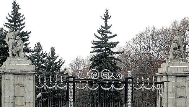 Ограду и ворота Московского аэровокзала признали памятником архитектуры 