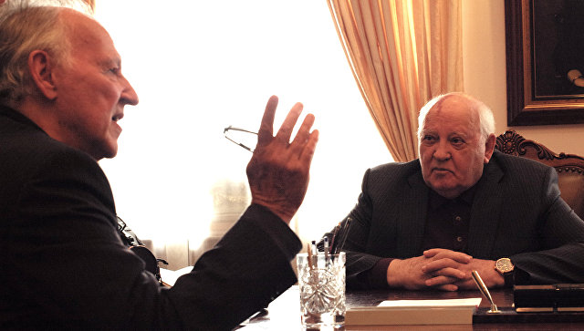 Документальный фильм "Знакомьтесь, Горбачев" впервые покажут в России 