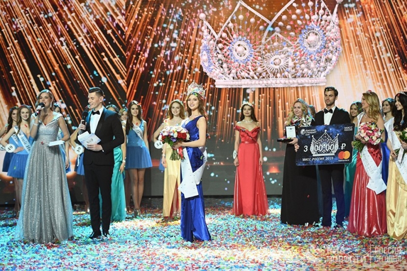 Стройными рядами: россиянки идут на "Мисс Вселенная" отдельной колонной 