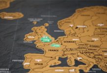 Плакаты и постеры оптом