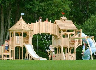 Как выбрать детский уличный игровой комплекс?