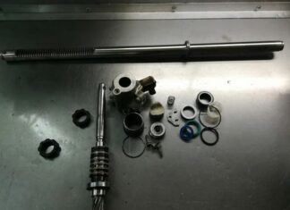 Почему рекомендуется замена трансмиссионного масла для АКПП?