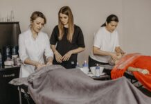 Как выбрать школу по курсам косметолога: экспертное руководство